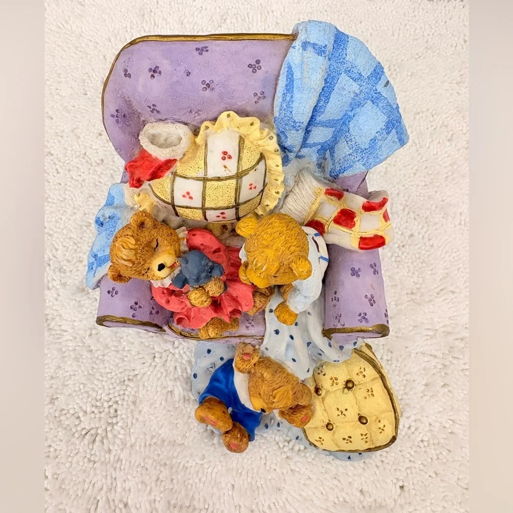 Vintage “Teddy Bears in a Chair” Music Box Figurine-Music Box Working Condition